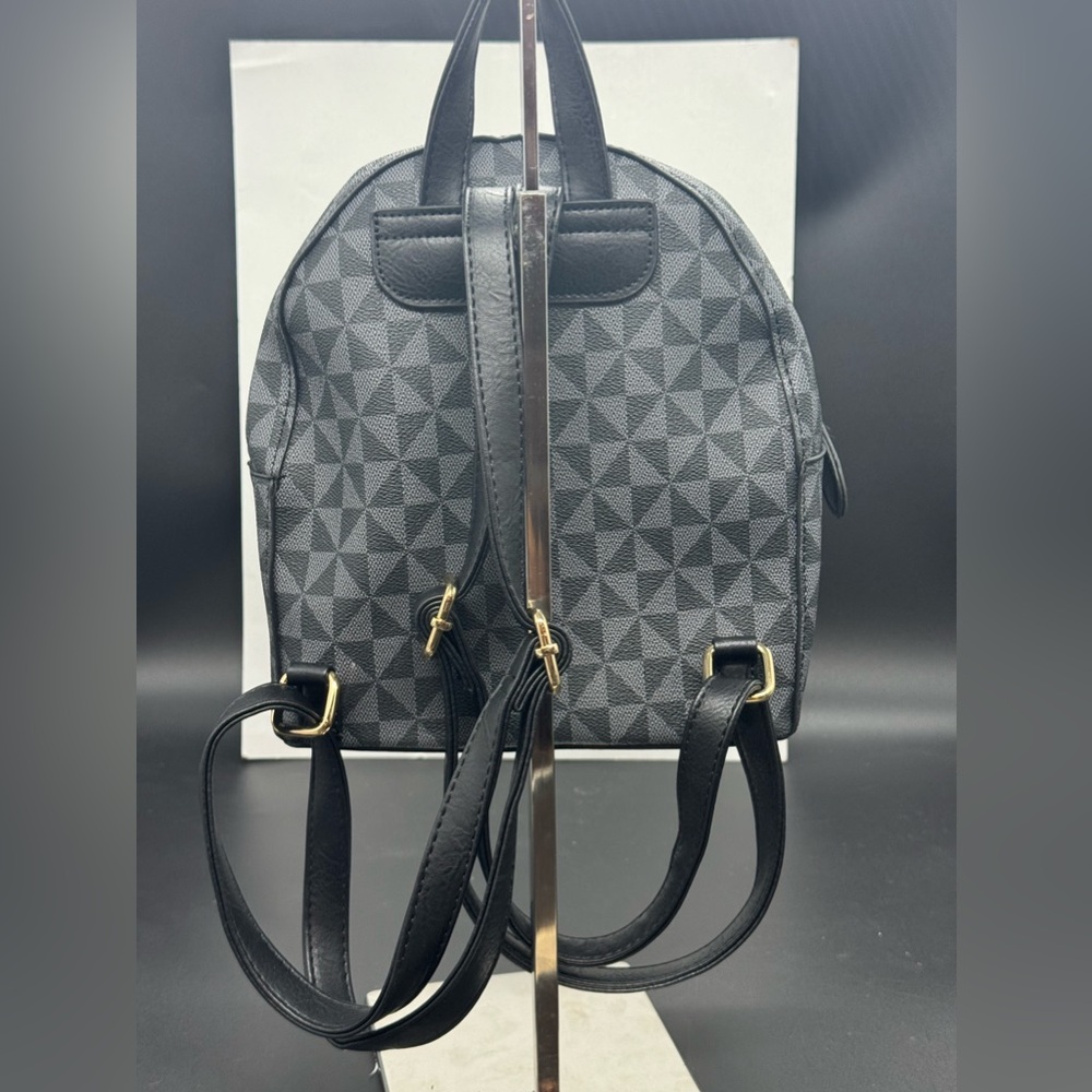 Classic Triangle Checkered Mini Backpack - Picture 3 of 12
